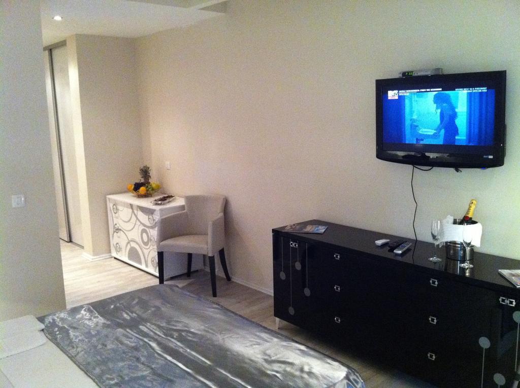 Apartments And Rooms Grand Palazzo Budva Quarto foto