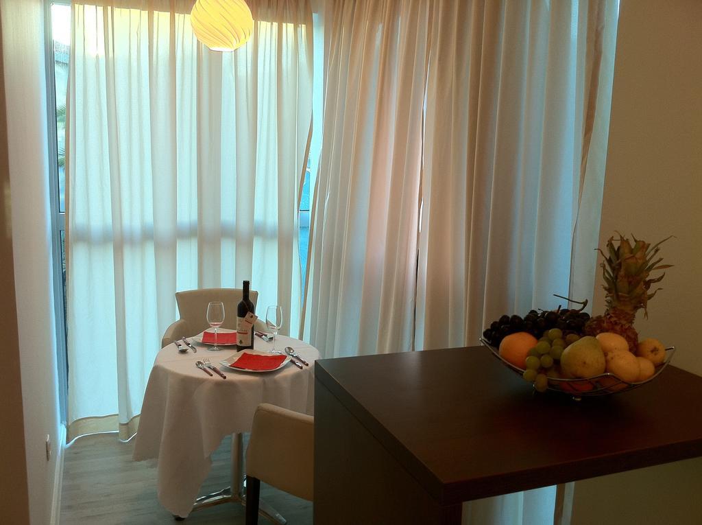 Apartments And Rooms Grand Palazzo Budva Quarto foto